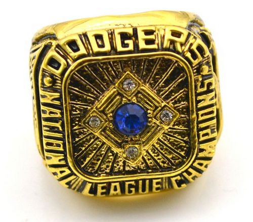 MLB Los Angeles Dodgers World Champions Gold Ring