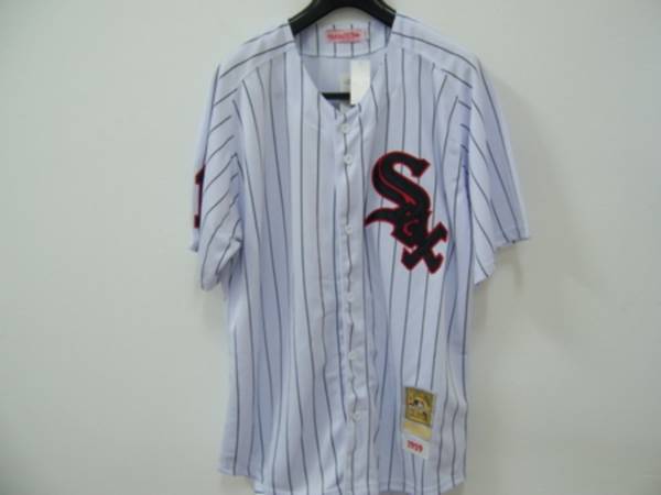 Mitchell and Ness White Sox #11 Luis Aparicio Stitched White Throwback MLB Jersey