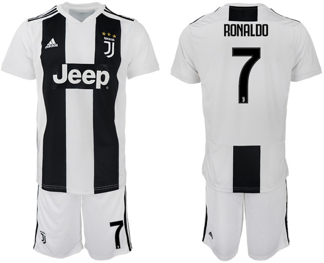 2018 19 Juventus 7 RONALDO Home Soccer Jersey