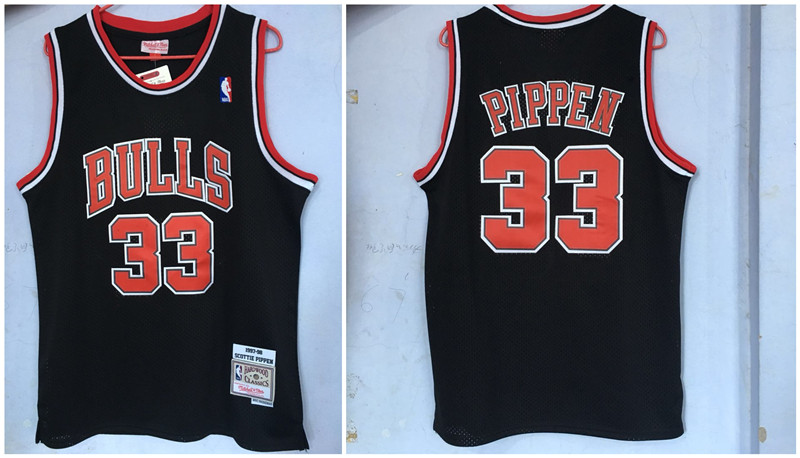 Bulls 33 Scottie Pippen Black 1997 98 Hardwood Classics Jersey